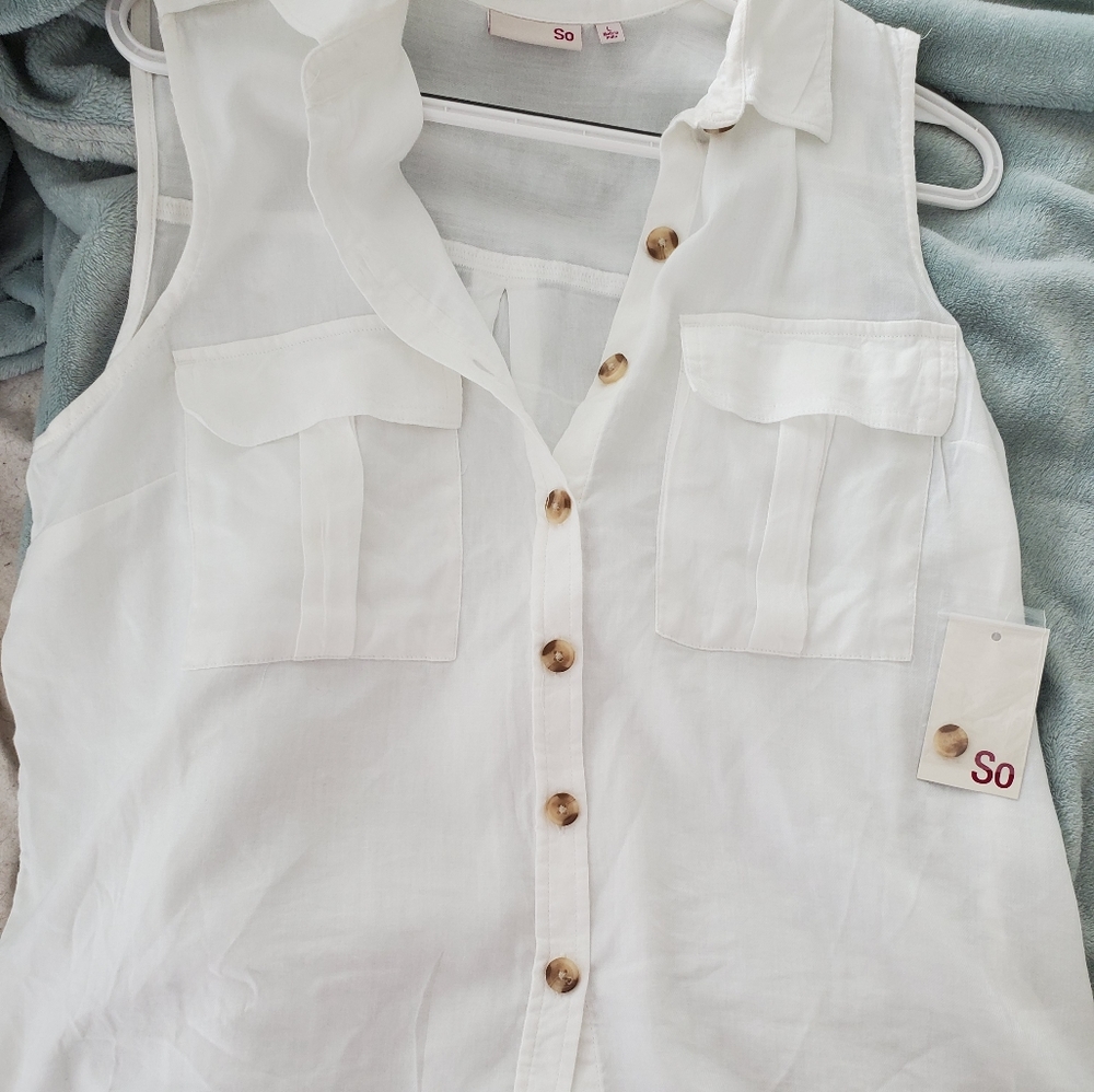 Button down tank